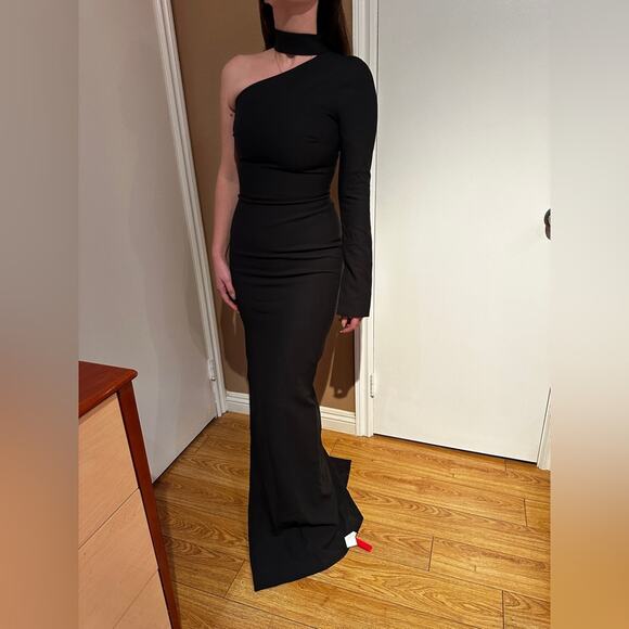 Cinq a Sept long black dress with neck strap. One shoulder with slit - Picture 3 of 5